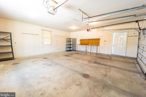 20 Gideon Ln, Falling Waters WV exterior