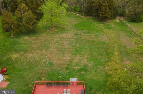 1822 Old Sumneytown Pike, Harleysville PA  19438-1129 exterior