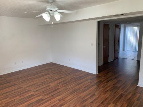 1847 Pointed Leaf Ln, Fort Walton Beach, FL 32547-7092