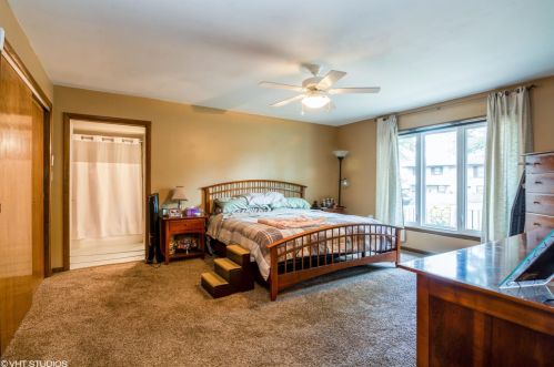 9812 Delaware Pl, Hammond IN  46322-3300 exterior