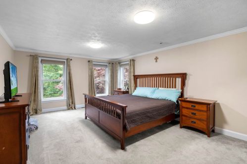 26 Deacon Ln, Hollis NH  03049-6321 exterior