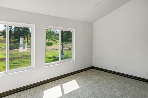 4792 Galicia Way, Oceanside CA  92056-5122 exterior