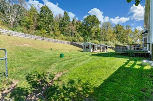 54 Morris Ave, Fredon NJ  07860-4900 exterior