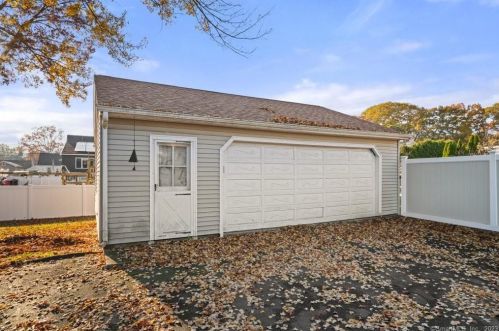 54 Greenfield Rd, Milford CT  06460-6331 exterior