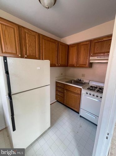 1419 Minnesota Ave, Washington DC 20020-5605 exterior