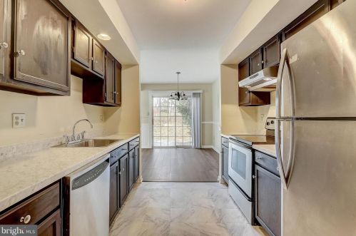 53 Vlg Dr, Collegeville PA  19473-2314 exterior