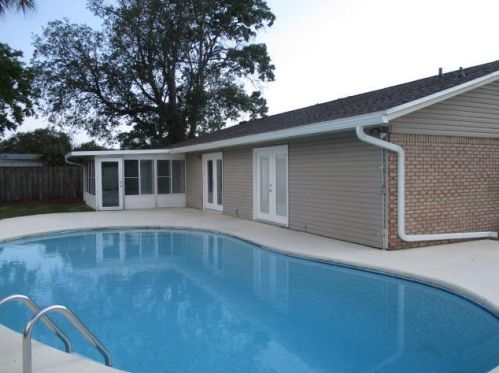 88 Berwick Cir, Shalimar FL  32579-1518 exterior