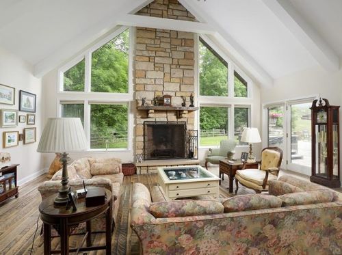 1492 County Line Rd, Champion, PA 15622-2046
