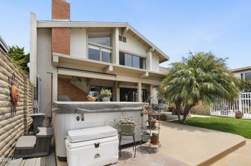 2231 Victoria Ave, Oxnard CA  93035-2930 exterior