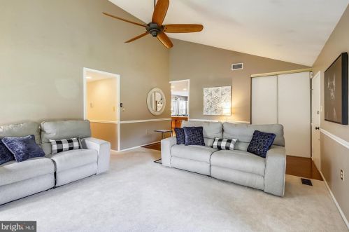 7827 Mulberry Bottom Ln, Springfield VA  22153-2314 exterior