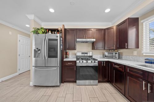 7891 Railroad Ave, Riverside CA  92504-4139 exterior