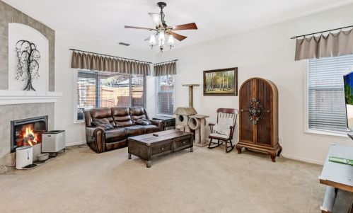 9247 Brown Rd, Elk Grove CA  95624-3917 exterior