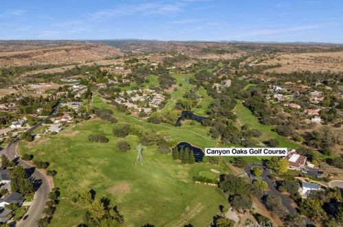 8 Alameda Park Cir, Chico CA 95928-4174 exterior