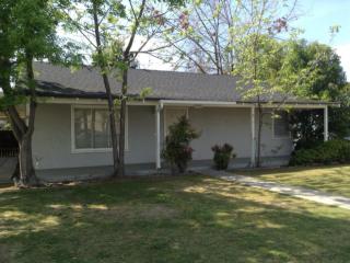 2053 Mayfair Dr, Fresno, CA 93703-2411