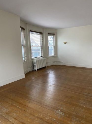 56 Middleton Ave, Middletown RI  02840-3657 exterior