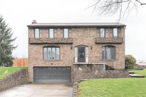 416 Deer Park Dr, Jefferson Hills, PA 15025-3220