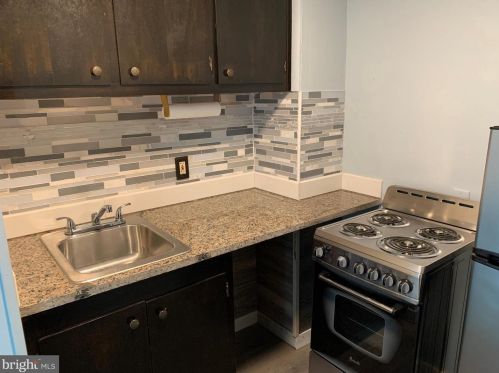 1723 Paxton St, Harrisburg PA 17104-2636 exterior