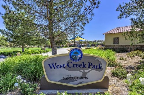 28474 Camino Del Arte Dr, Santa Clarita CA  91354-3094 exterior