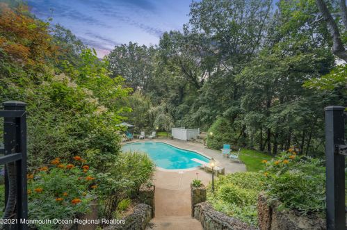 50 Hooper Ave, Atlantic Highlands NJ  07716-1537 exterior