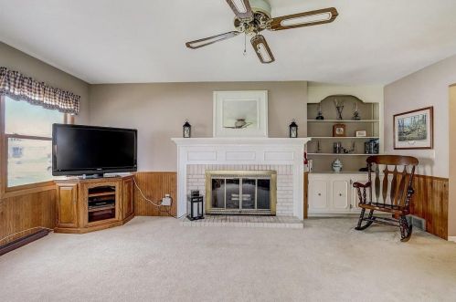 1226 Wedgewood Dr, Waukesha WI  53186-6753 exterior