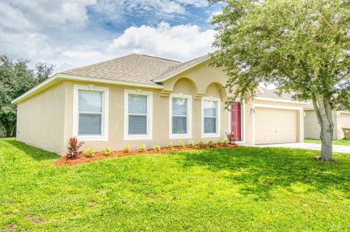 11 Alicante Ct, Kissimmee, FL 34758-3926