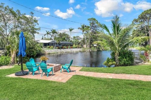 999 Valley Dr, Bonita Springs FL  34134-7438 exterior