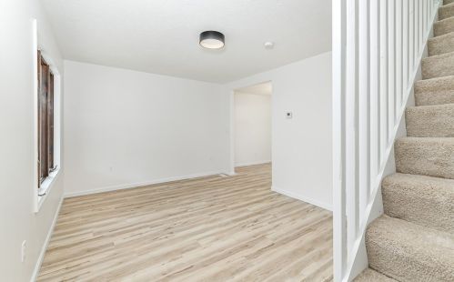 7 Lodge St, Pittsburgh, PA 15227-1725