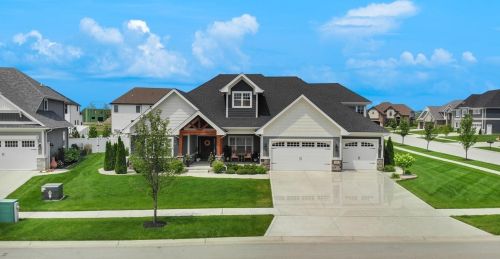 9986 Lilac Dr, Dyer, IN 46373-1365