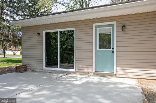 100 Oxford Ave, Berlin Boro NJ  08009-9347 exterior