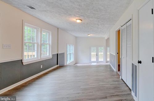 34 King David Dr, Linden VA  22642-6323 exterior