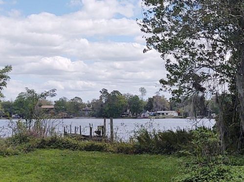 2141 Rouse Lake Rd, Orlando, FL 32817-4527