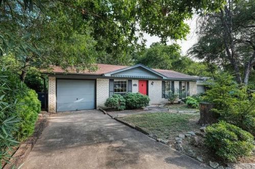 2328 Campden Dr, Austin, TX 78745-4836