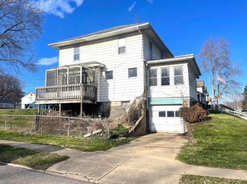 423 Mead St, Zanesville, OH 43701-4751