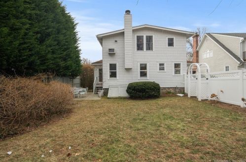 17 Crockett St, Norwalk CT  06853-1610 exterior
