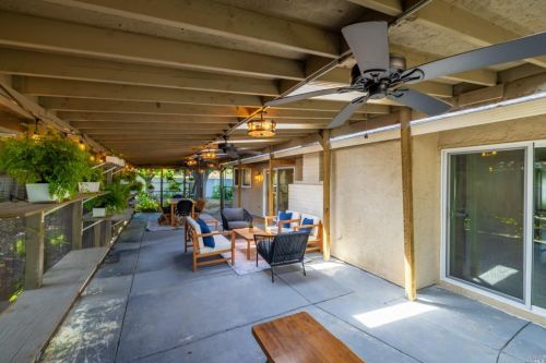 218 Sandalwood Ct, Vacaville CA  95687-5238 exterior