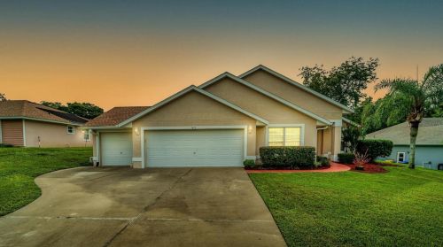 1412 Cove Pl, Tavares, FL 32778-2952