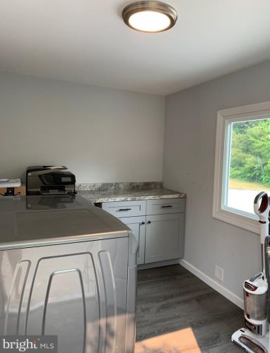 221 Monroeville Rd, Swedesboro NJ  08085-3450 exterior