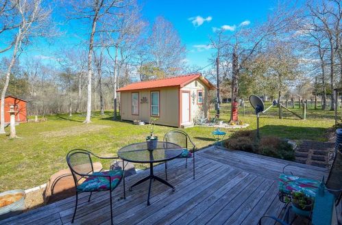 38322 Cork St, Hempstead TX  77445-7408 exterior