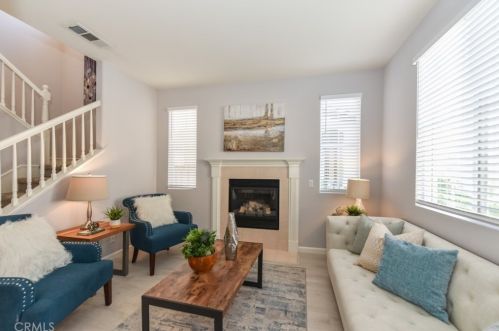 201 Kensington Park, Irvine, CA 92606-1904