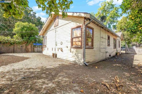 22174 Western Blvd, Hayward CA  94541-3839 exterior