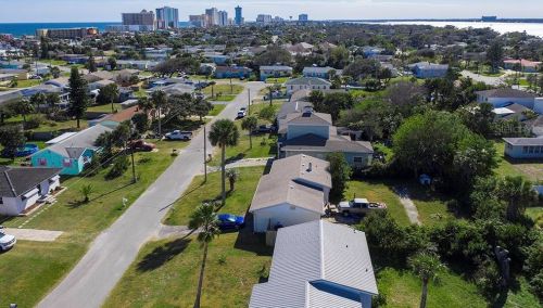 104 Claire Ter, Daytona Beach FL 32118-5114 exterior