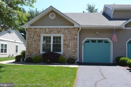 64 Riva Blvd, Bricktown NJ  08723-7980 exterior
