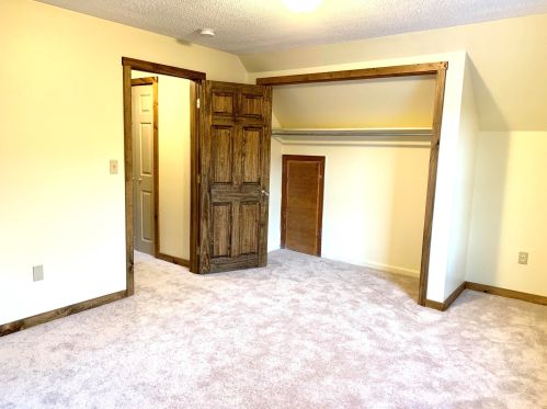 28 Country Side Cir, Belmont NH  03220-4042 exterior
