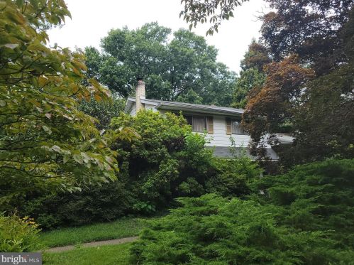 1828 Terrace Dr, Prospectville, PA 19002-2923