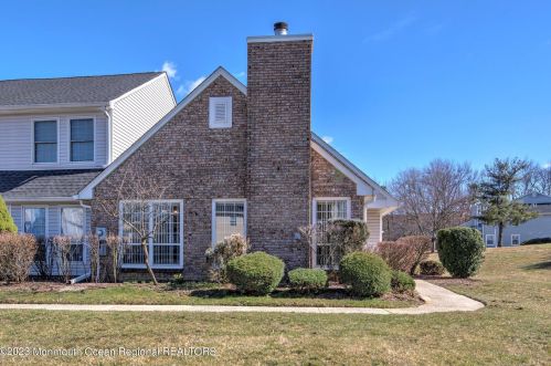 337 Devon Pl, Morganville NJ  07751-1721 exterior