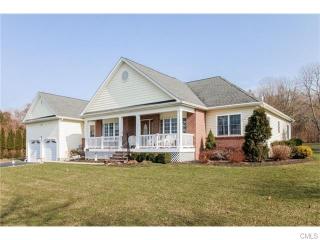718 Oronoque Rd, Milford, CT 06461-1715