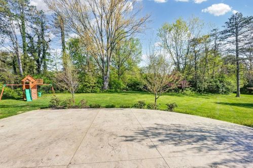 3260 Galbraith Rd, Cincinnati OH 45239-3903 exterior