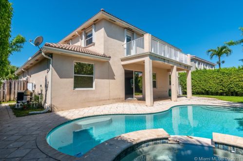 913 168 Ave, Hollywood FL 33028-2021 exterior