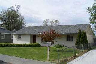 316 11 Ave, Kennewick WA  99338-2101 exterior
