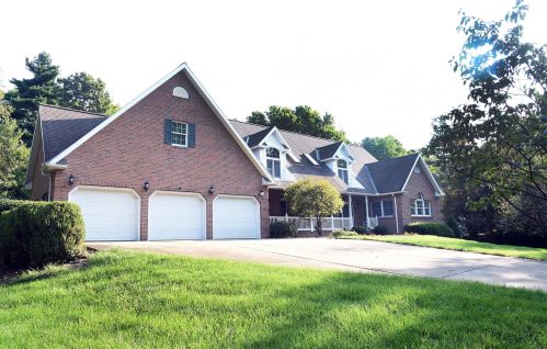 155 Hawthorn Dr, New Concord, OH 43762-9202